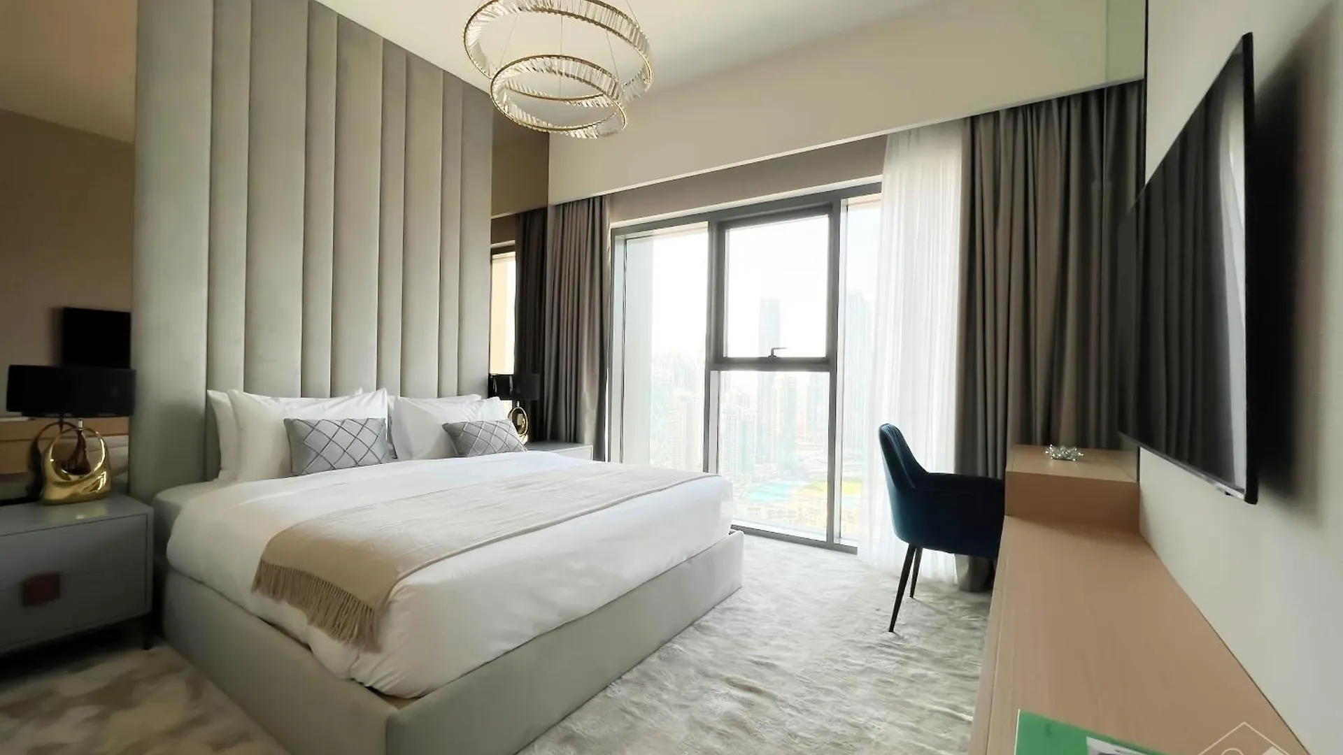 Luxury Burj Royale Apt Balcony Burj Khalifa View Dubai