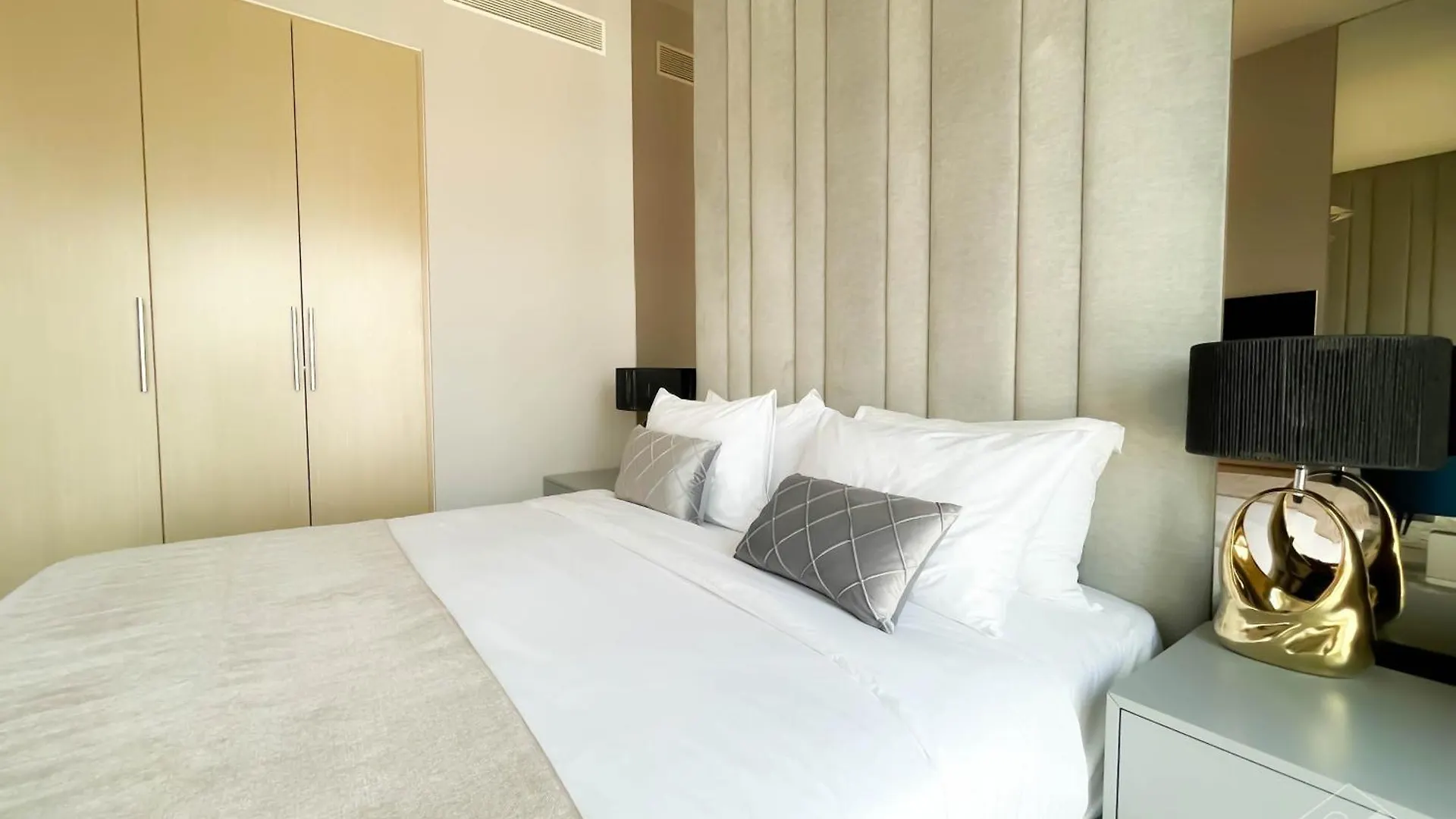 Luxury Burj Royale Apt Balcony Burj Khalifa View Dubai 0*,  United Arab Emirates